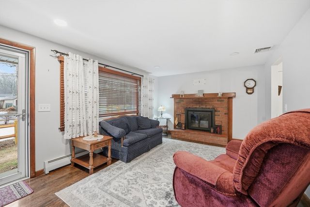 24 Sunset Ave, South Hadley, MA 01075