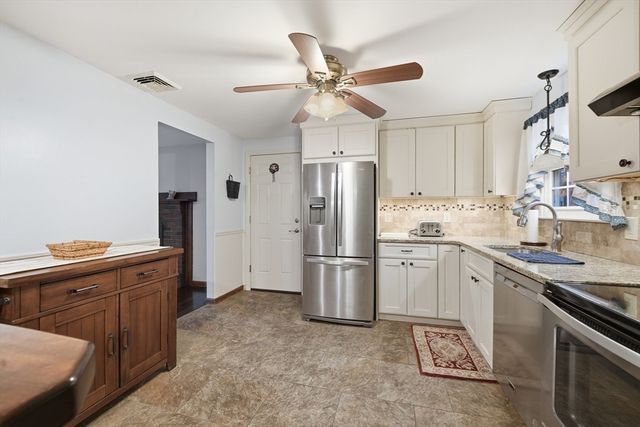 24 Sunset Ave, South Hadley, MA 01075