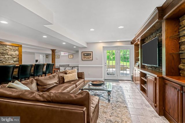 6723 POINT PLEASANT PIKE, New Hope, PA 18938