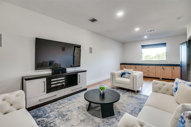 10923 Marsh Lane, Dallas, TX 75229