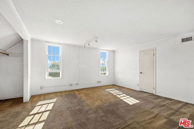 3680 Colonial Avenue, Los Angeles, CA 90066