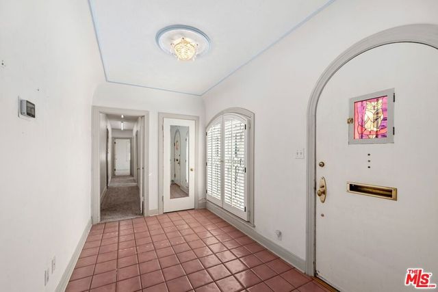 3680 Colonial Avenue, Los Angeles, CA 90066