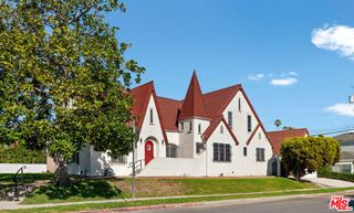 3680 Colonial Avenue, Los Angeles, CA 90066