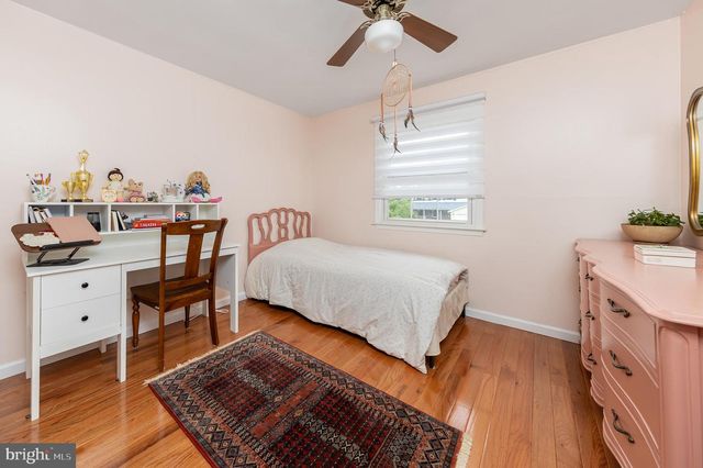42 REGENT RD, Cherry Hill, NJ 08003