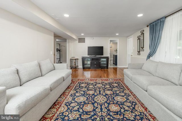 42 REGENT RD, Cherry Hill, NJ 08003