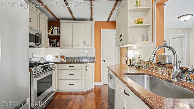 3576 Central Street, Dexter, MI 48130