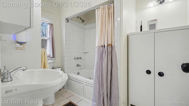 3576 Central Street, Dexter, MI 48130