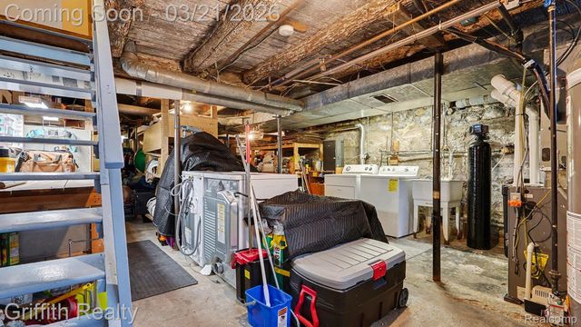 3576 Central Street, Dexter, MI 48130