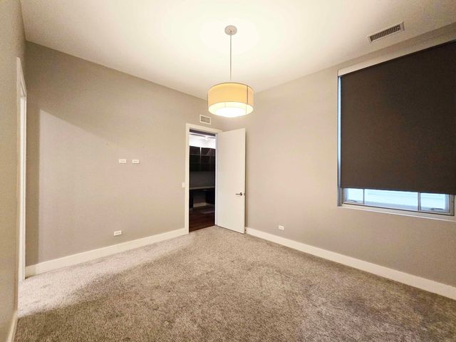 1100 W Adams Street 3N, Chicago, IL 60607