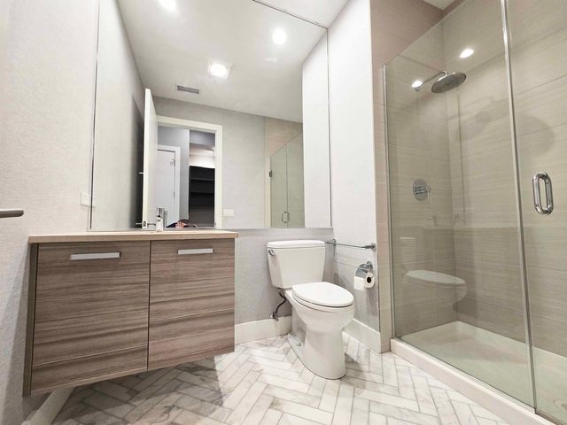 1100 W Adams Street 3N, Chicago, IL 60607