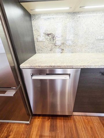 1100 W Adams Street 3N, Chicago, IL 60607