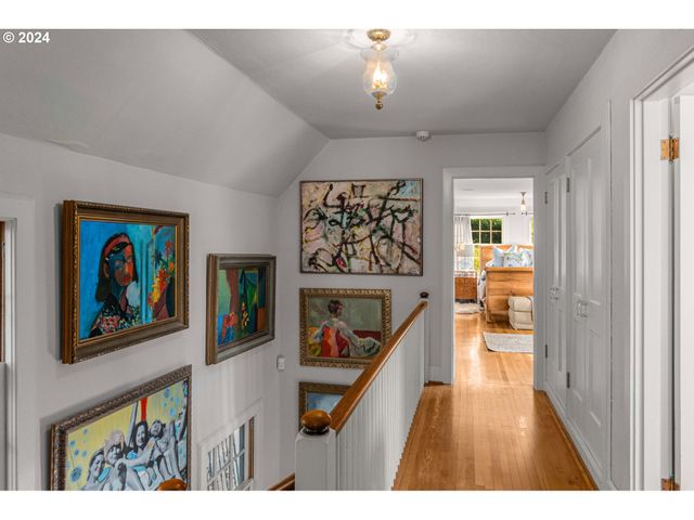 2934 Sw MONTGOMERY Dr, Portland, OR 97201