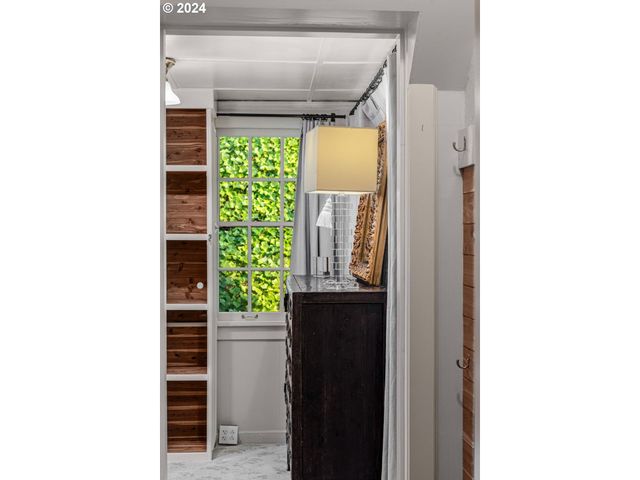 2934 Sw MONTGOMERY Dr, Portland, OR 97201