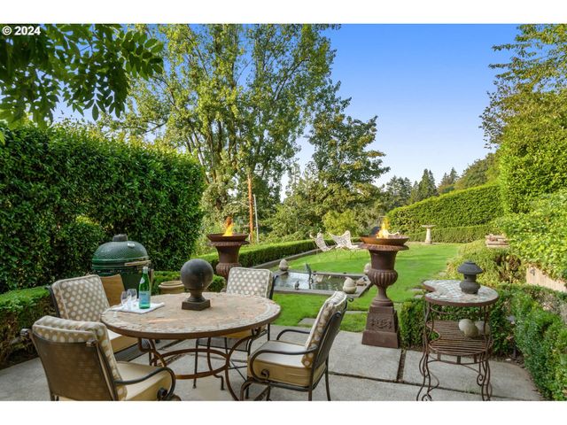 2934 Sw MONTGOMERY Dr, Portland, OR 97201