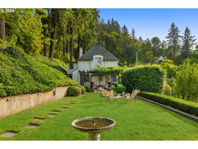 2934 Sw MONTGOMERY Dr, Portland, OR 97201