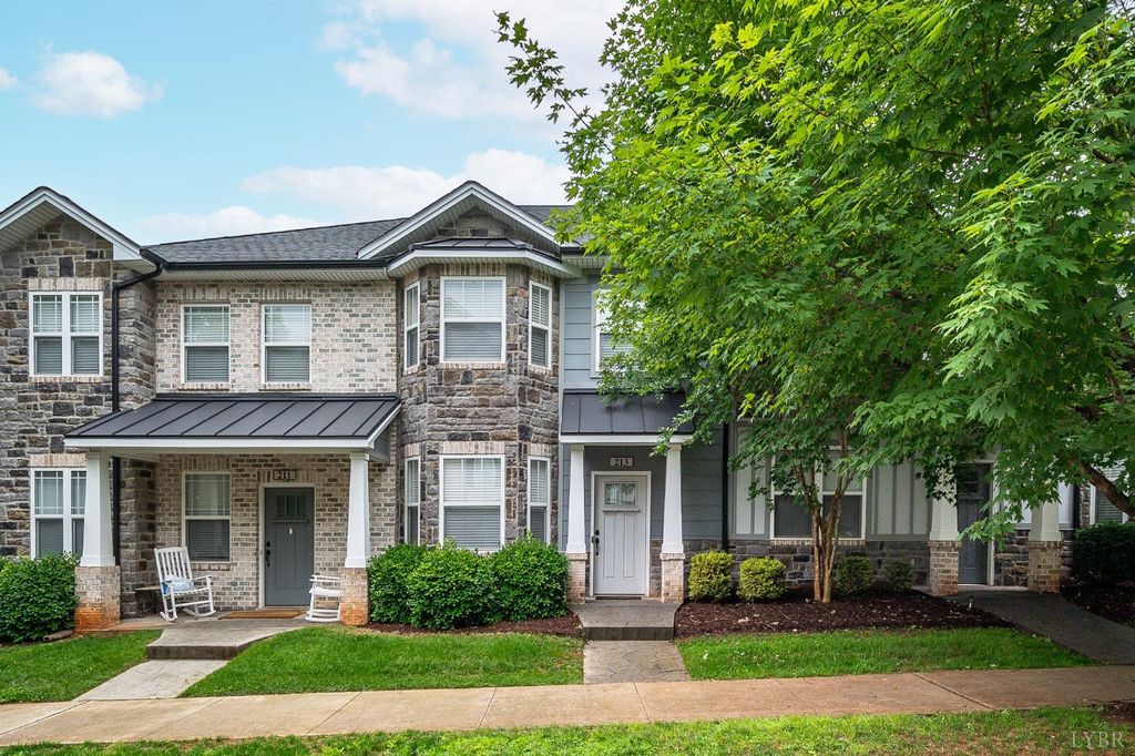 213 Capstone Drive, Lynchburg, VA 24502