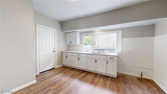 3200 W 94th Street, Cleveland, OH 44102