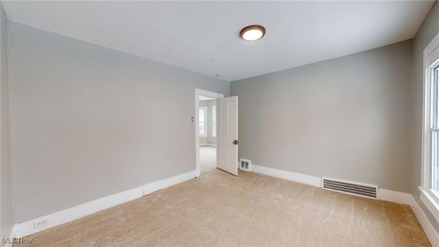 3200 W 94th Street, Cleveland, OH 44102