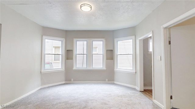 3200 W 94th Street, Cleveland, OH 44102