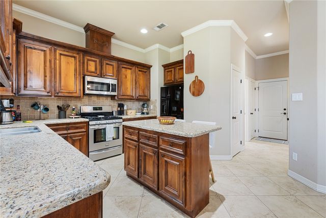 3912 Devrne Drive, College Station, TX 77845