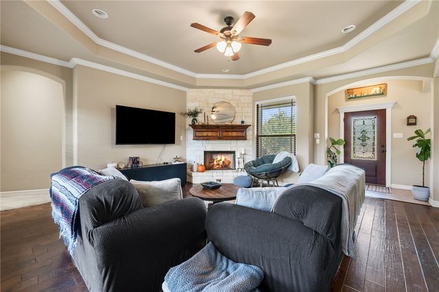 3912 Devrne Drive, College Station, TX 77845