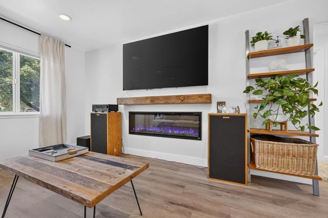 7351 Horseshoe Bar Rd, Loomis, CA 95650