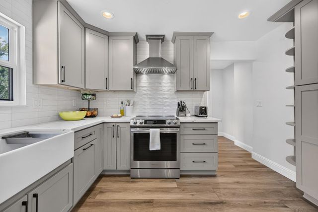 7351 Horseshoe Bar Rd, Loomis, CA 95650