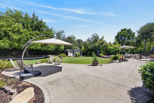 7351 Horseshoe Bar Rd, Loomis, CA 95650