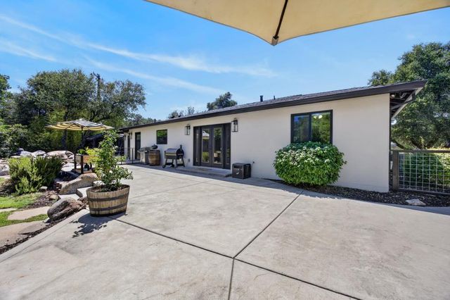 7351 Horseshoe Bar Rd, Loomis, CA 95650