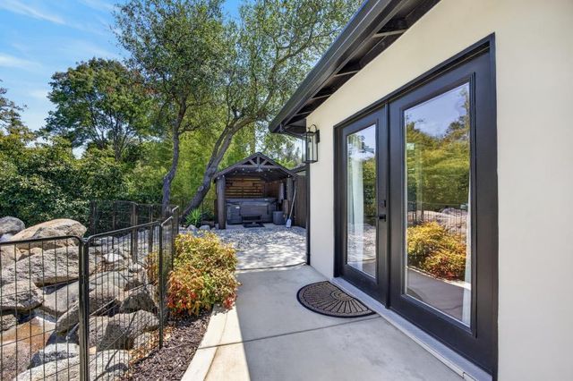 7351 Horseshoe Bar Rd, Loomis, CA 95650