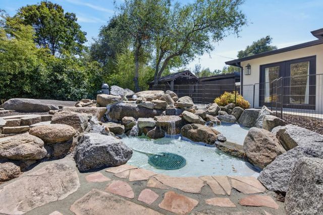 7351 Horseshoe Bar Rd, Loomis, CA 95650