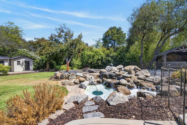 7351 Horseshoe Bar Rd, Loomis, CA 95650