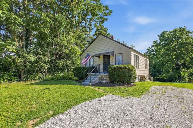 7844 Stover Lane, Kansas City, KS 66109
