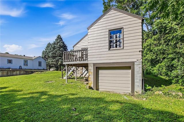 7844 Stover Lane, Kansas City, KS 66109