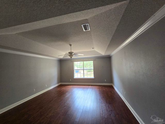 7303 Frankfort St, Navarre, FL 32566