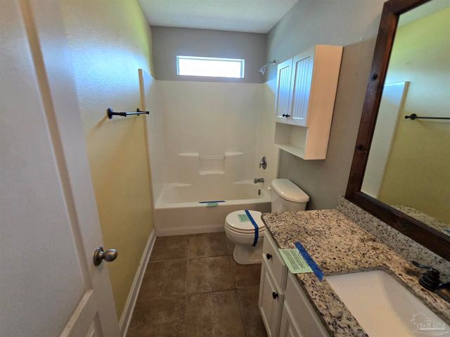 7303 Frankfort St, Navarre, FL 32566