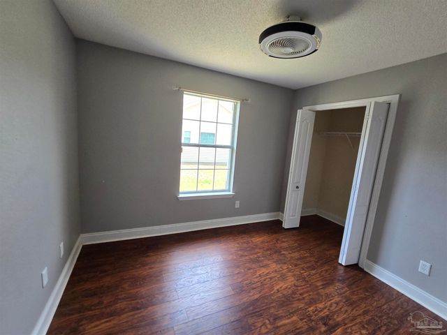 7303 Frankfort St, Navarre, FL 32566