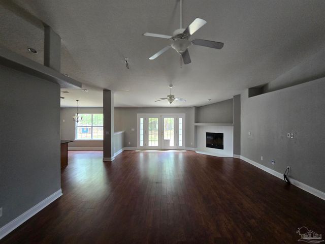 7303 Frankfort St, Navarre, FL 32566