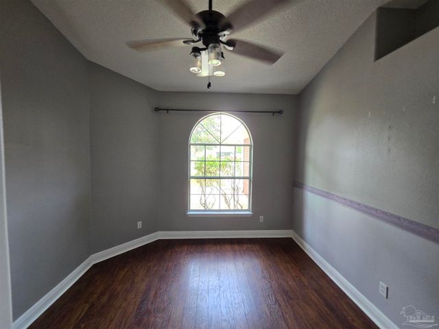 7303 Frankfort St, Navarre, FL 32566