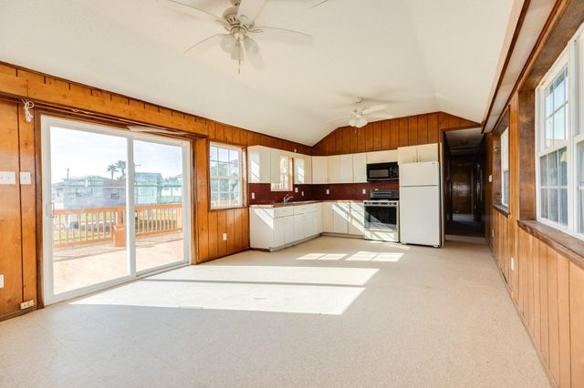 4120 Oleander Drive, Galveston, TX 77554