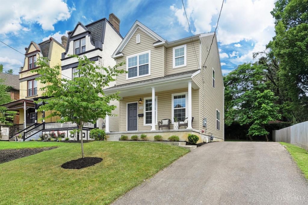 1545 Ruth Avenue, Cincinnati, OH 45207