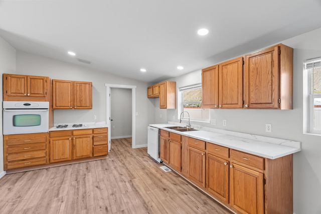 458 W 4th Street, Palisade, CO 81526