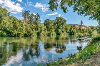 1380 Rogue River Highway, Gold Hill, OR 97525