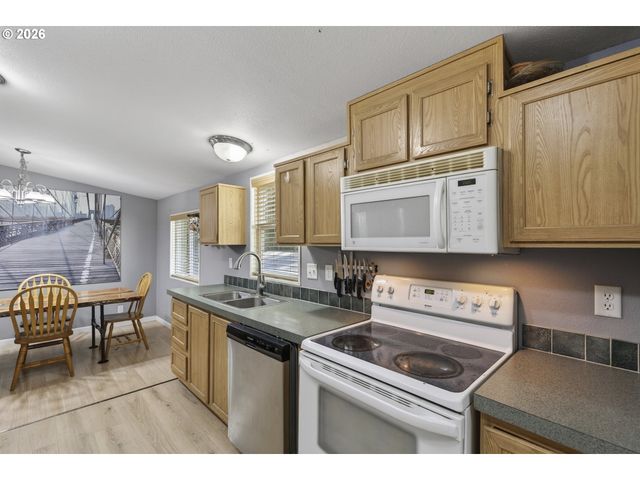 32700 Se LEEWOOD Ln 19, Boring, OR 97009