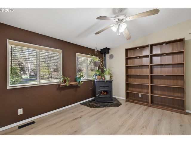 32700 Se LEEWOOD Ln 19, Boring, OR 97009