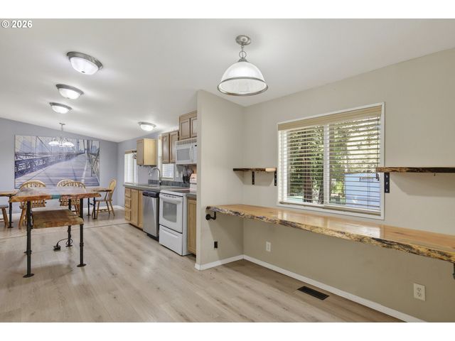 32700 Se LEEWOOD Ln 19, Boring, OR 97009