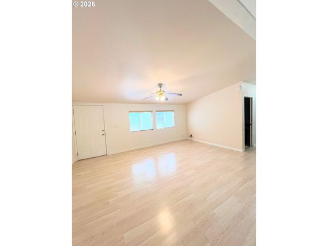 32700 Se LEEWOOD Ln 19, Boring, OR 97009