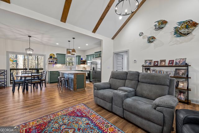 169 View St, Clarkesville, GA 30523