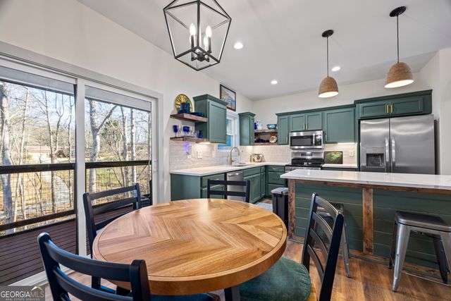 169 View St, Clarkesville, GA 30523