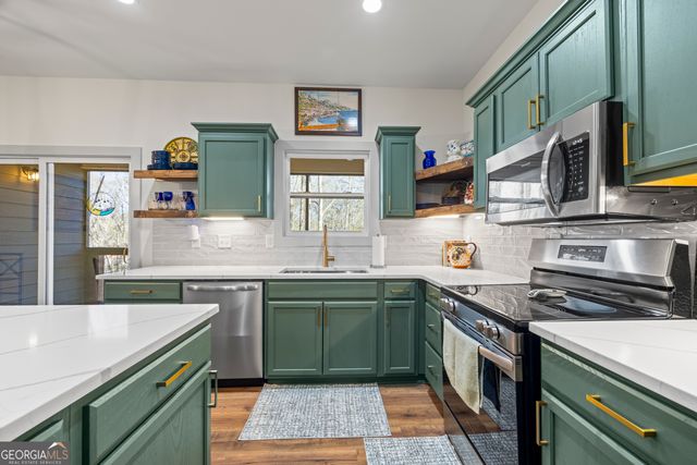 169 View St, Clarkesville, GA 30523